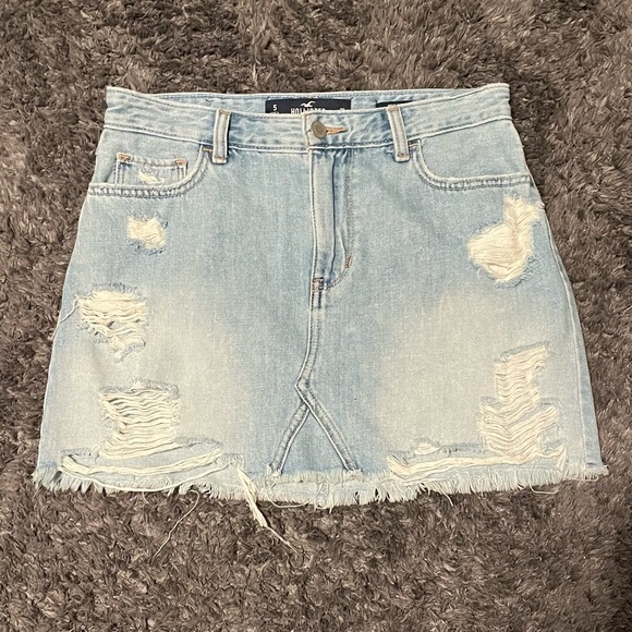 Hollister Light-wash Denim Skirt Size 5 W27 - Picture 1 of 3